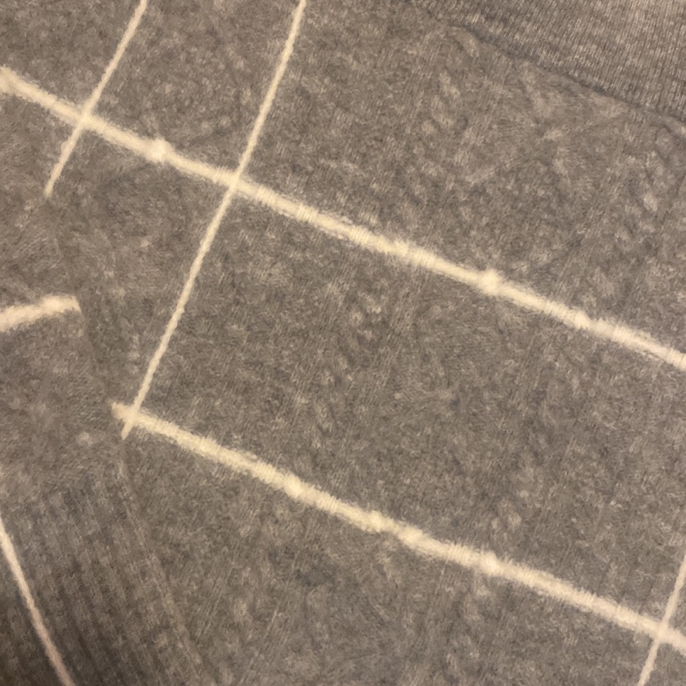 Sweater - Picture 3 of 7